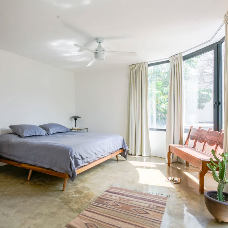 Bedroom with lots of natural light and big windows in upper La Noria Oaxaca el centro house for sale real estate near Mercado 20 Noviembre